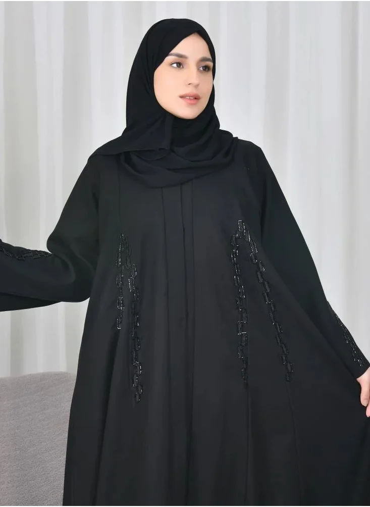 lamha abaya Klush abaya with crepe fabric closed with doubt and arrow embroidery in the sides of the abaya