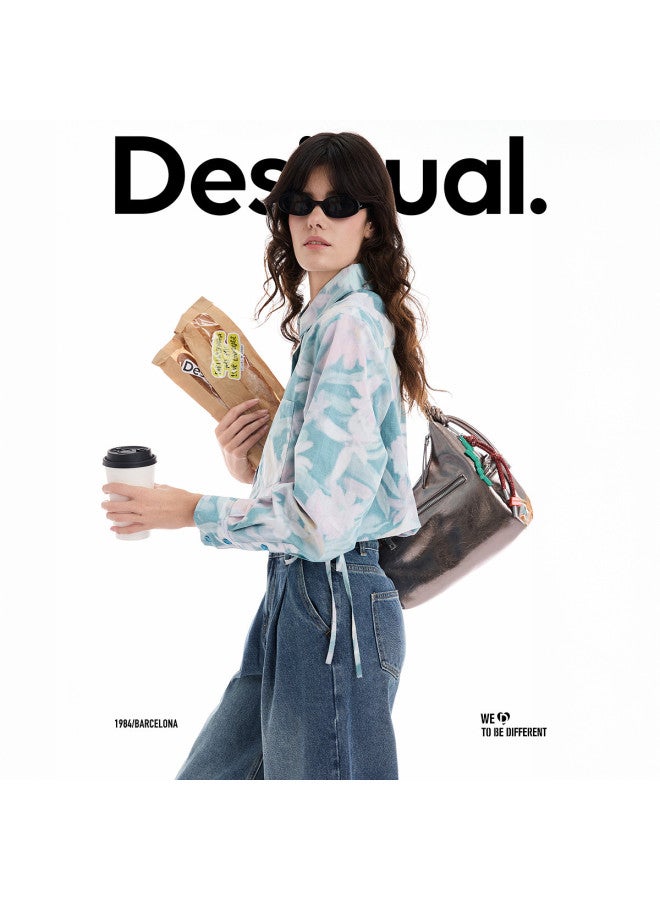 DESIGUAL 25 قميص نسائي مزخرف بأزهار مع حافة قابلة للسحب وياقة - Image 4