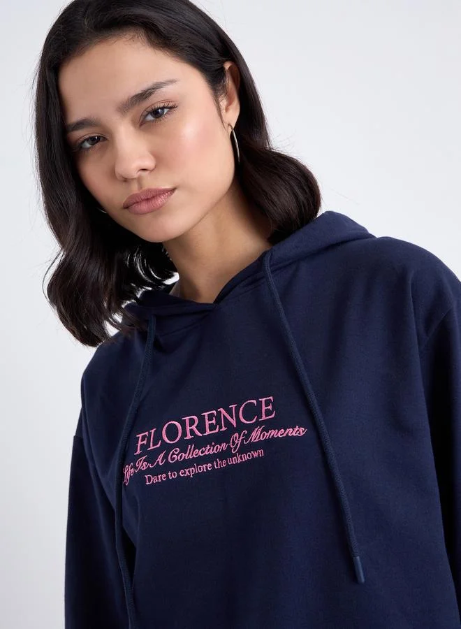 Styli Styli Navy Blue Embroidered Slogan Longline Hoodie