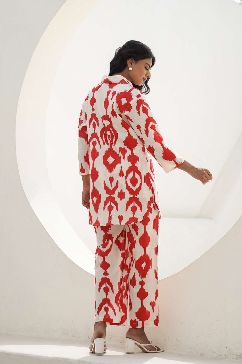 Label Flavia طقم كوردز أحمر مع بلوزة وسروال للنساء - Image 3