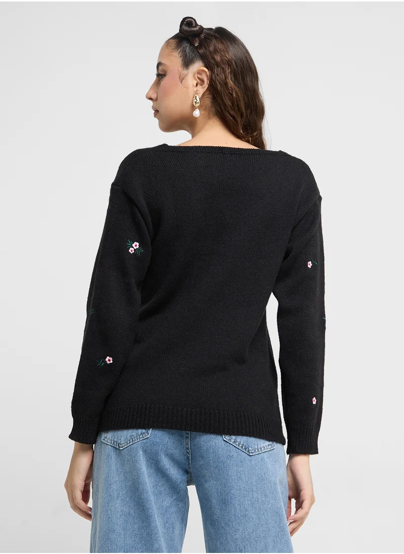 جينجر Floral Embroidered V Neck Sweater
