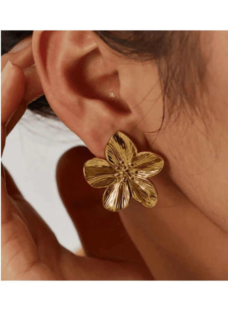 Shein 1 Pair Fashion Minimalist Exaggerated Vintage Big Flower Petal Design Statement Stud Earrings - Image 3