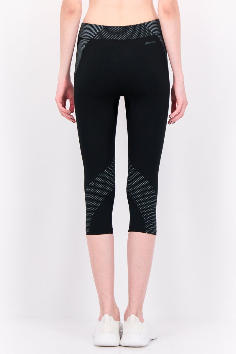 Nike Women Sportswear Fit Brand Logo Outdoor Crop Tights, Black - Image 3