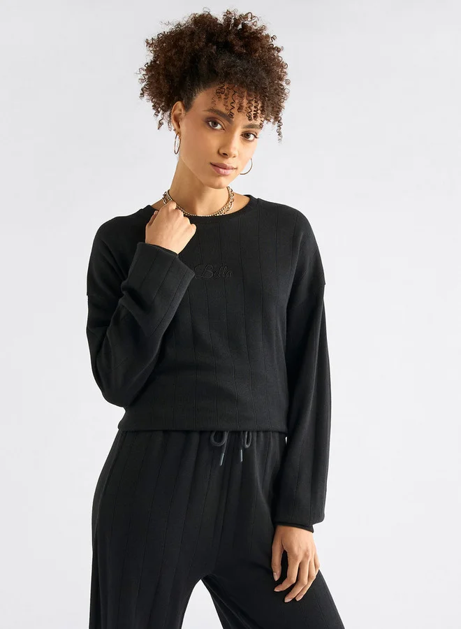 سبلاش فيڤ يشبه الصندوق بأكمام كاملة وبنطال مريح