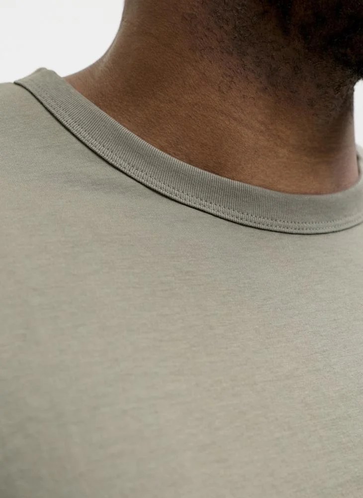 JACK & JONES  Plus size standard fit t-shirt for Men | Best Price UAE