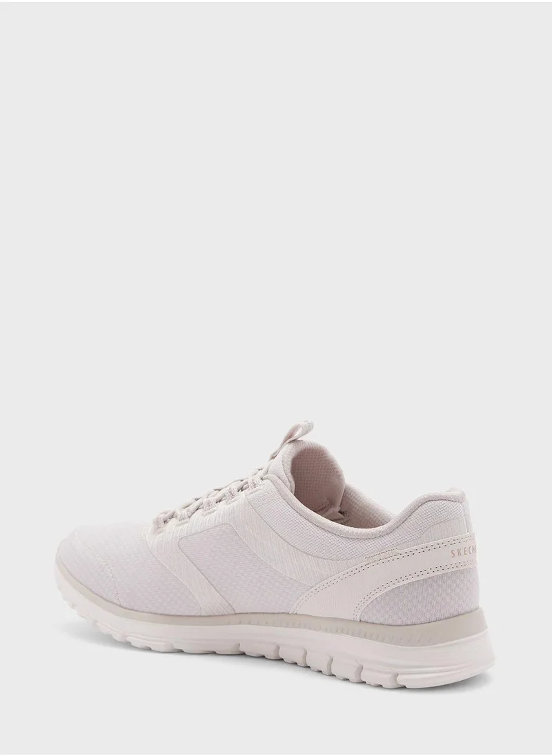 SKECHERS LUMINATE