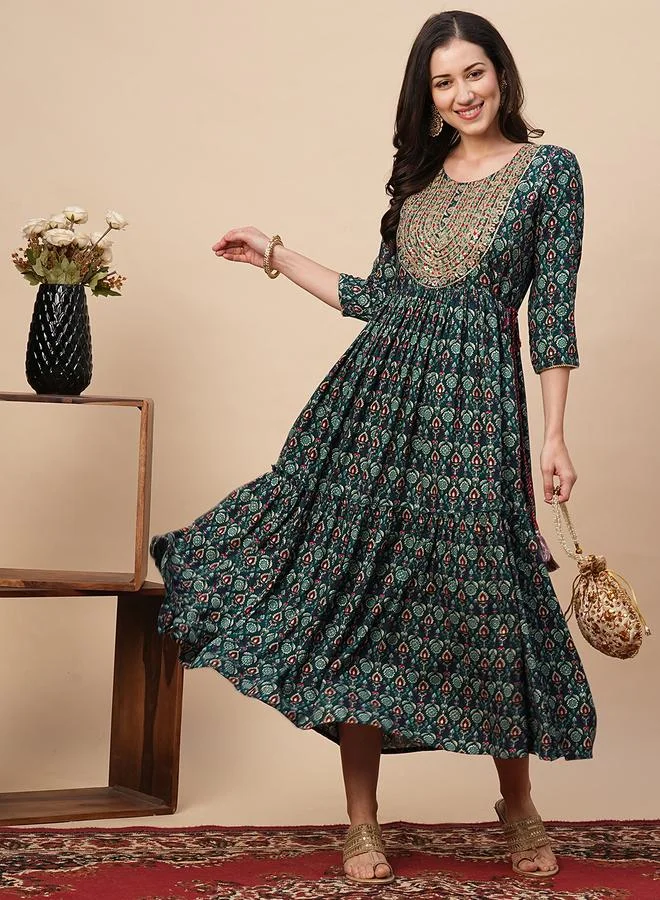 globus Globus All-Over Print Embroidered A-Line Tiered Midi Dress