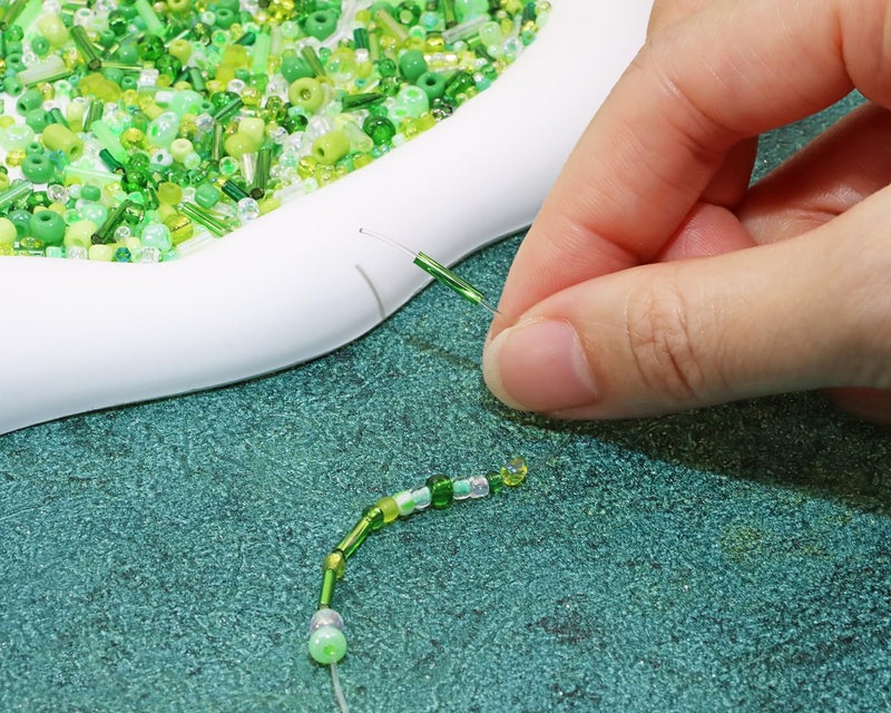 PPhtony Mixed Craft Beads 1000Pcs/20g Glass Seed Tube Bead Bugle Bead 1.5-4.5mm Small Loose Spacer Beads for DIY Bracelets Necklace Earring Jewelry Making (Green) - Image 2