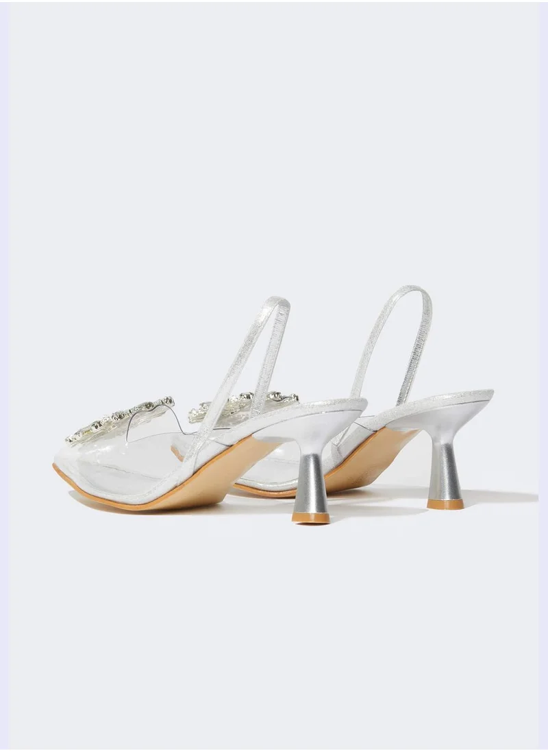 ديفاكتو Low Heeled Satin Shoes