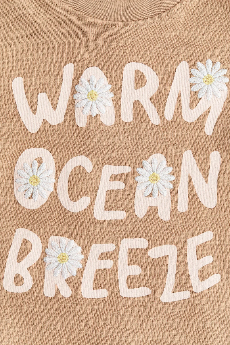 اتش اند ام بلوزة مزينة بطبعة