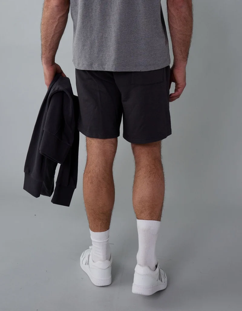 امريكان ايجل شورت من الفليس مزين بطبعة