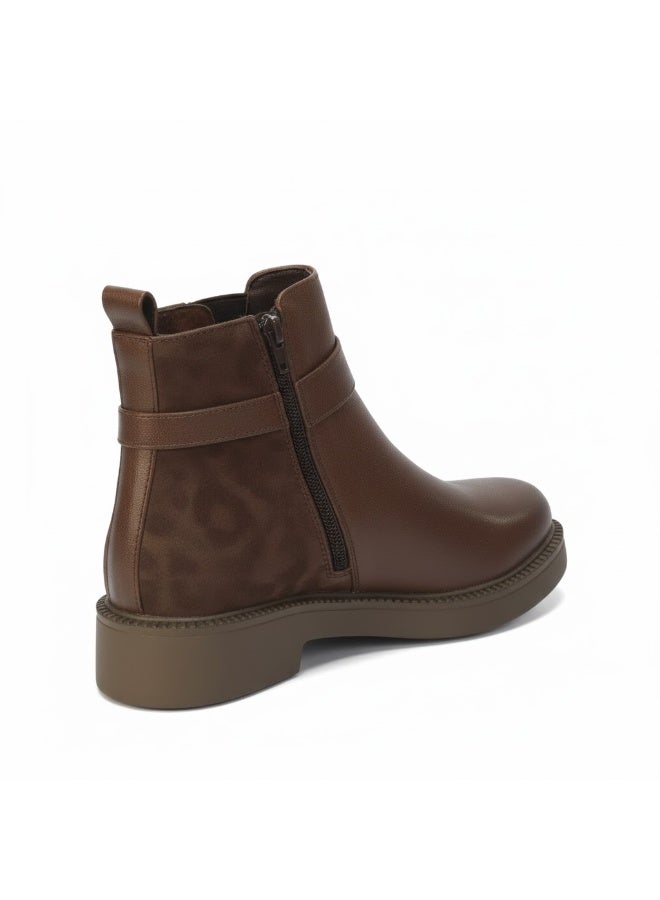 Stylish women's boots with a side pattern and elegant design, equipped with a metal strap. - Image 3
