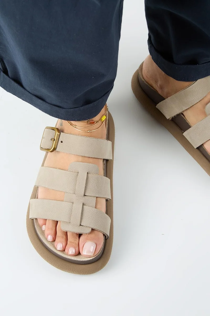 Manijero Manijero Borde Women's Genuine Leather Nubuck Ice Slippers with Strap and Buckle