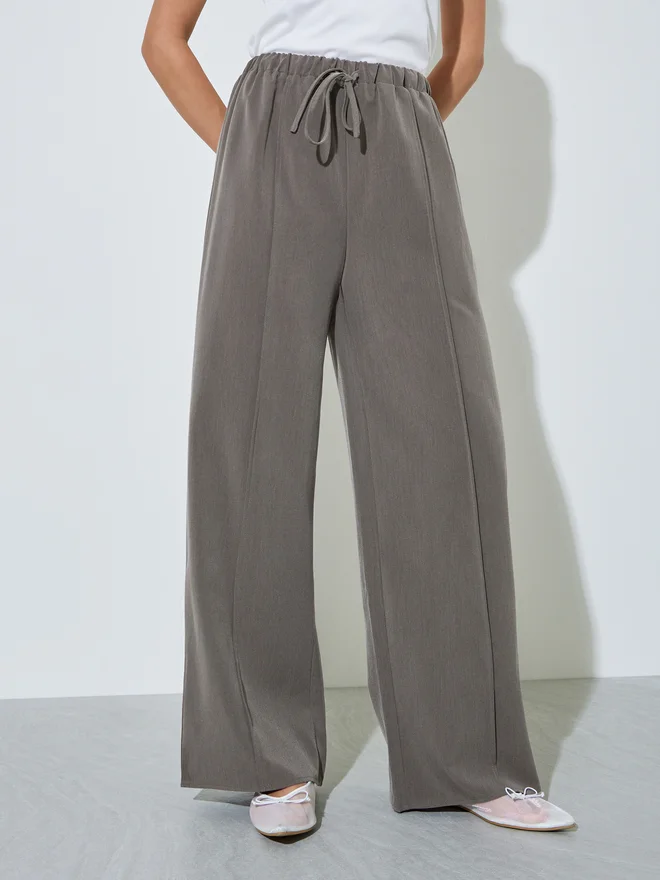 Styli Styli Grey Solid Elastic Waist Wide Leg Pants