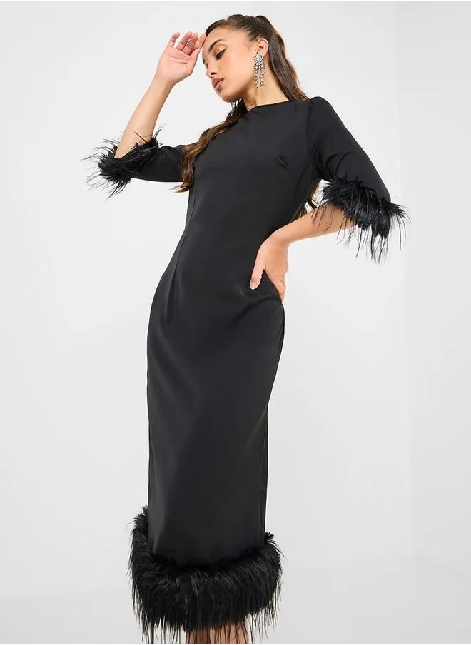 ستايلي Faux Feather Trim Pencil Midi Dress