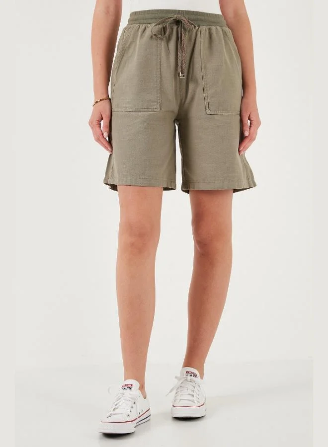 ليلا شورت قصير نسائي بخصر عالٍ وجيوب من قطن ليلا