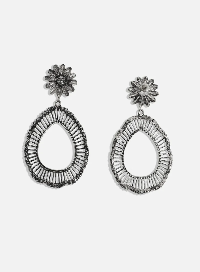 SOHI Daisy Teardrop Swirl Artificial Drop Earring Jewellery