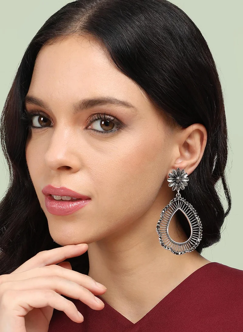 SOHI Daisy Teardrop Swirl Artificial Drop Earring Jewellery