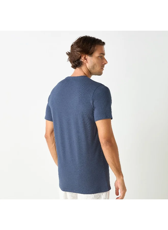 Iconic Iconic Typographic Print Crew Neck T-shirt with Short Sleeves