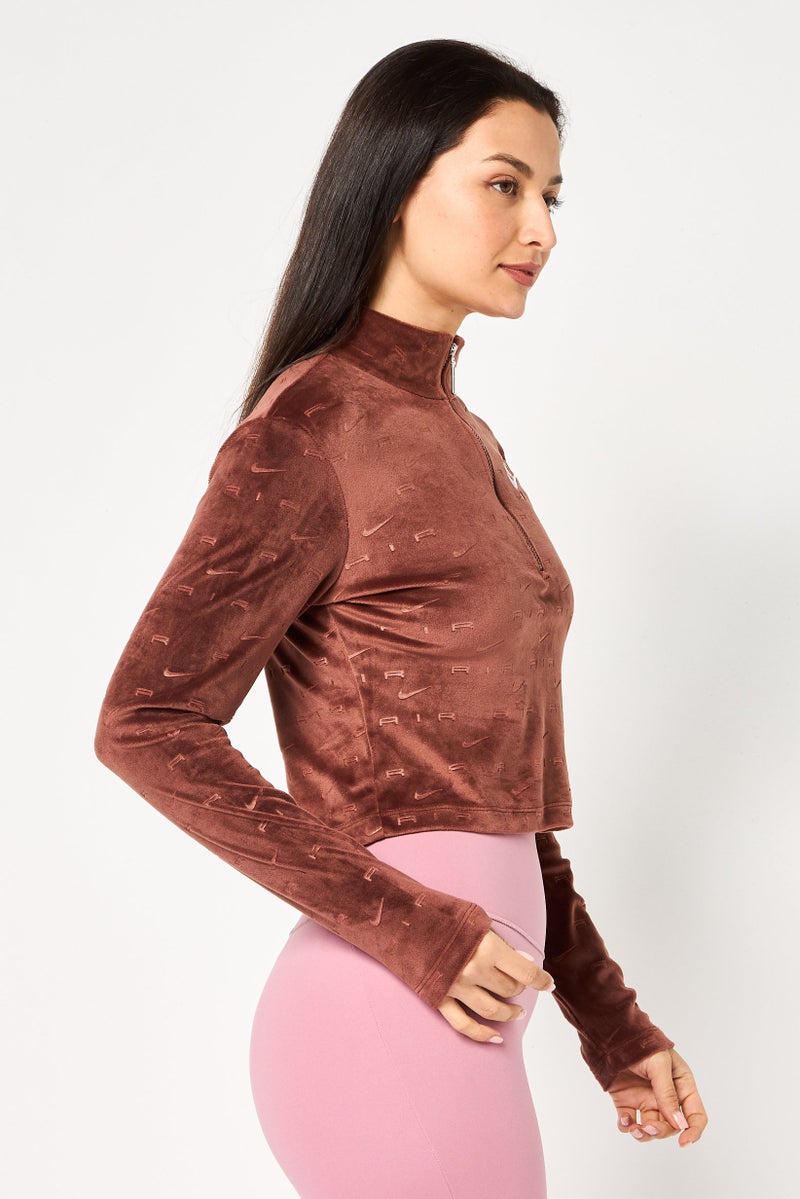 Nike سويت شيرتات رياضية نسائية من نايك إير إكس برباط ربع بكم طويل في الهواء الطلق، بني - Image 4