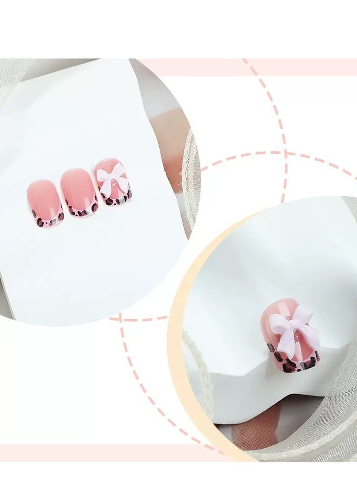 سنسيب نوع الأظافر: أظافر فرنسية ملصقة - حزمة جل ناعم، أظافر فرنسية مزيفة قصيرة، أظافر صالونية الجودة، أظافر ملصقة بسلاسة، أظافر ملصقة بالغراء للنساء، فن الأظافر، تزيين الأظافر. - Image 5