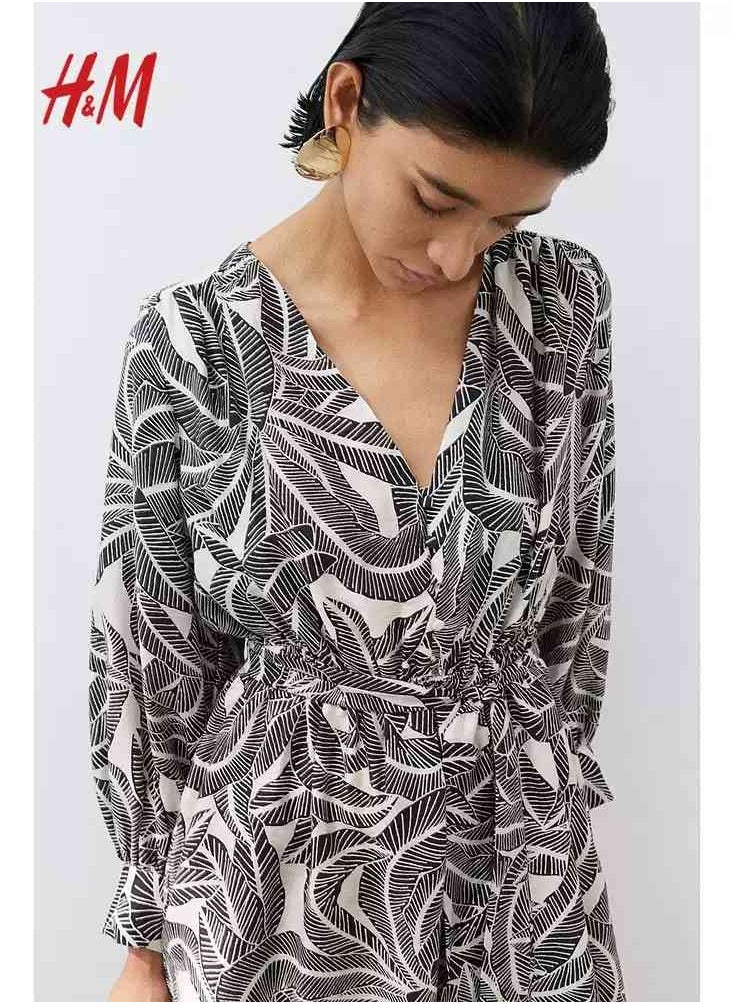 H and M - HM Women's New Loose Lightweight Comfortable And Fashionable Dress - Image 1
