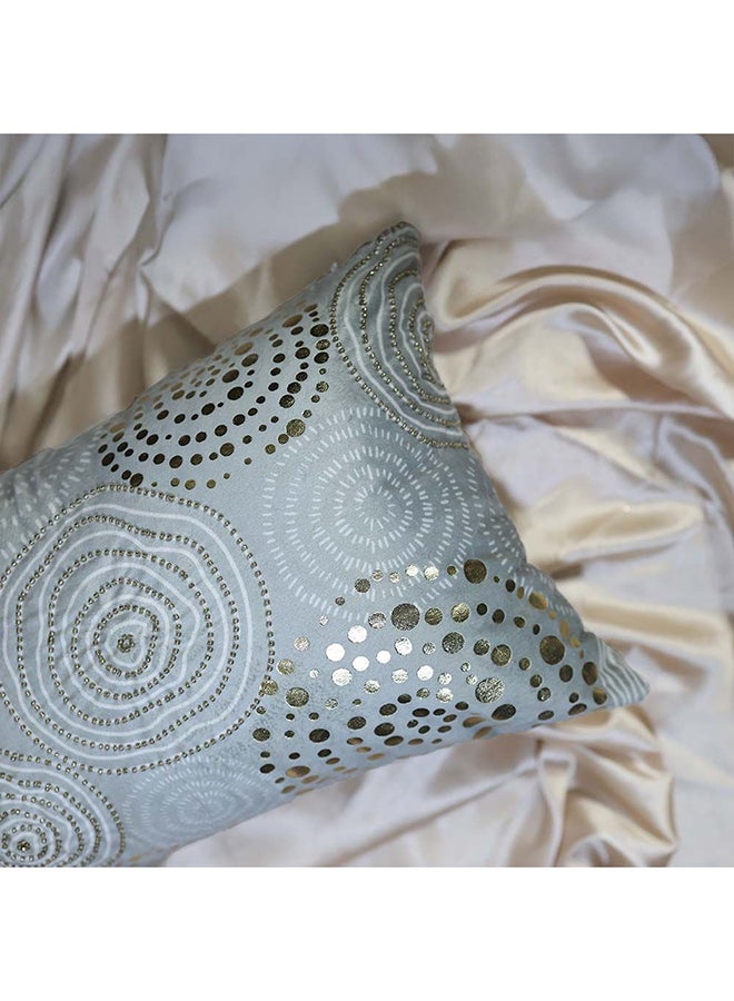 DANUBE HOME غطاء وسادة دانوب هوم المخملي اللامع باللون الأزرق الشفاف 30x50 سم | غطاء وسادة مخملي للصالون وغرفة النوم - Image 2