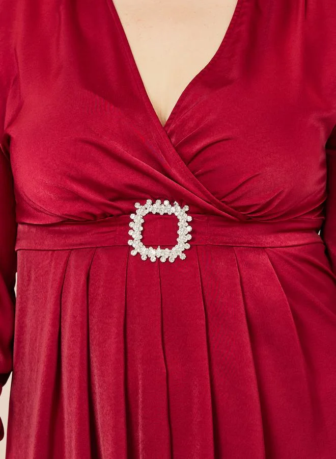 ستايلي Embellished Buckle Pleated A-Line Maxi Dress