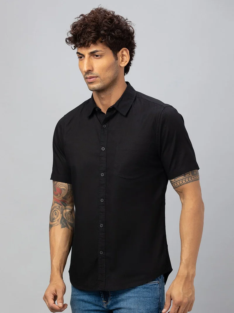 جلو باص قميص رجالي أسود قطن سادة بقصة عادية كاجوال