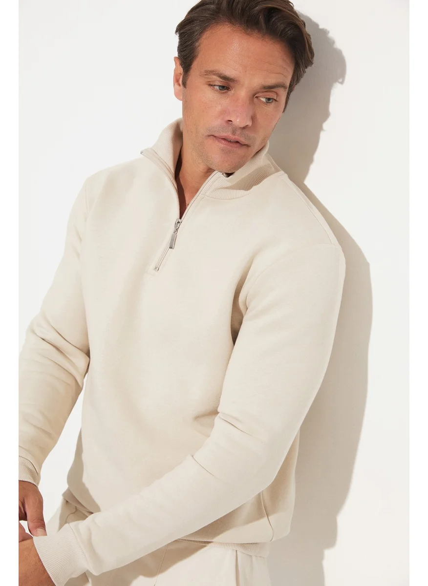 جون Men's Regular Fit Half Zip Sweatshirt