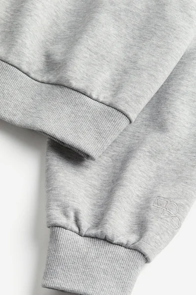 H&M Crew Neck Crop Sweatshirt