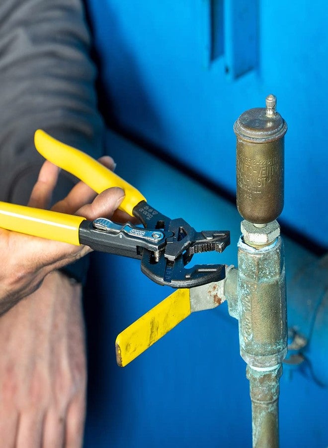 Klein Tools D53002KIT Plier Wrench Set, 2-Piece High-Leverage Pliers with Adjustable, Reversible Jaw, Smooth and Knurled Teeth, 7-Inch and 10-Inch - Image 4