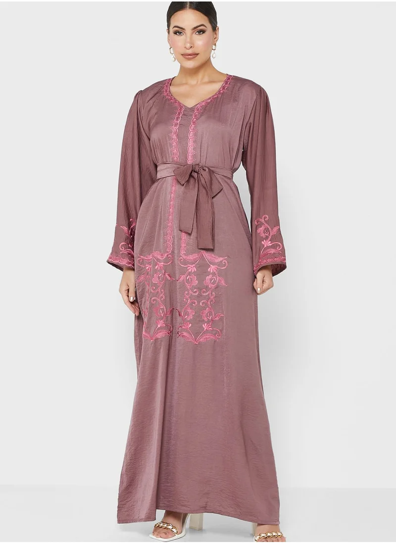 hayas closet Embroidered Belted jalabiya
