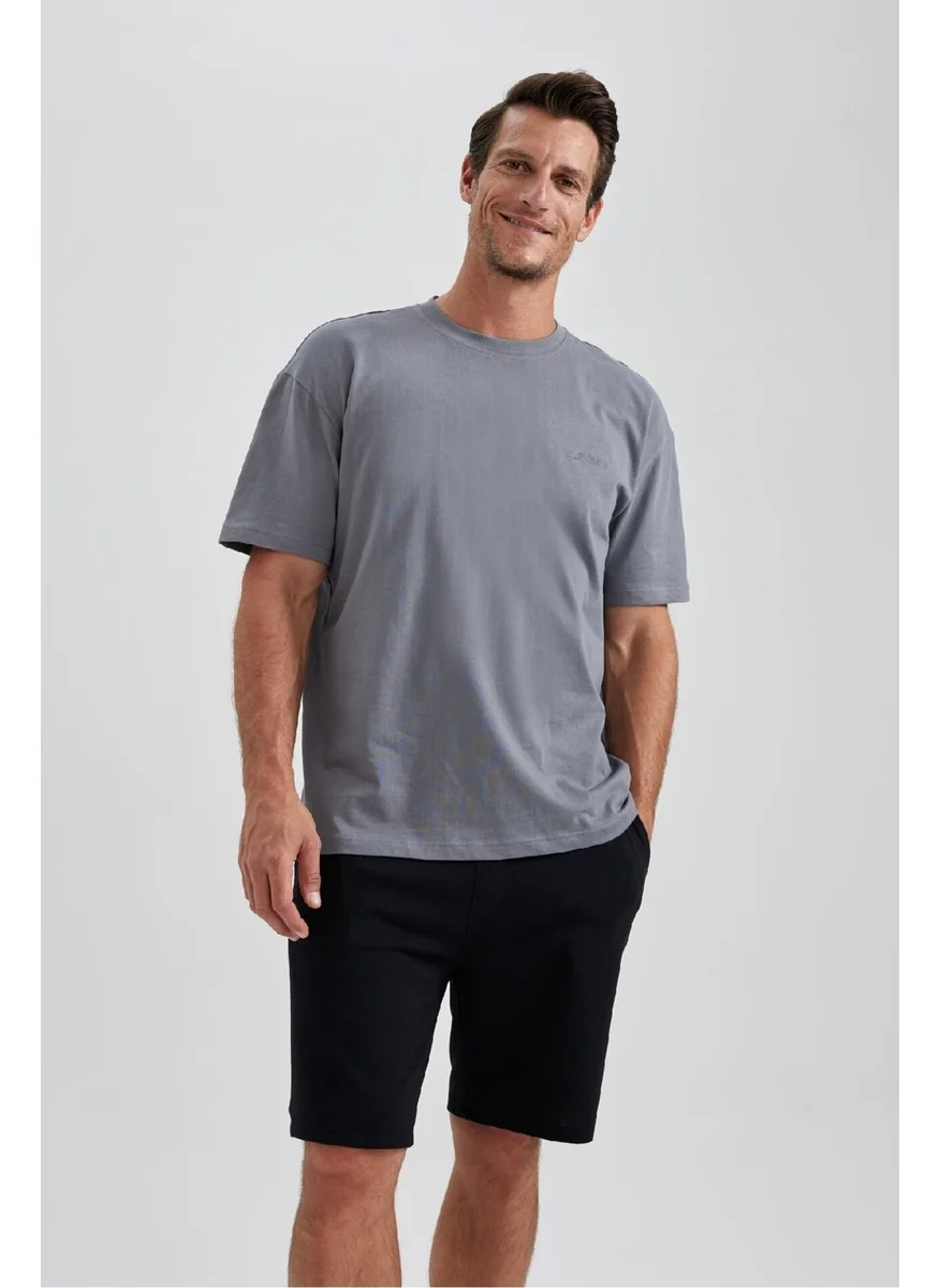 ديفاكتو Men's Gray Regular Fit Straight Cut Crew Neck 100% Cotton Short Sleeve T-Shirt B0662AXNS