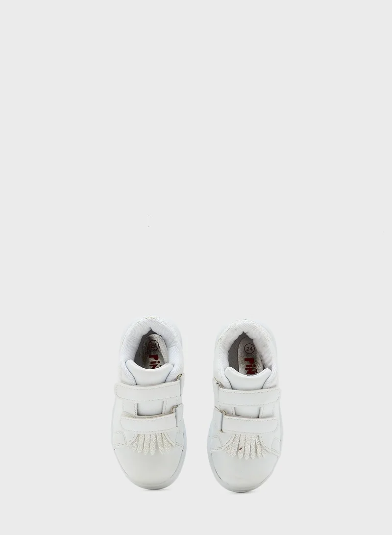 Pinata Back To School Twin Velcro Fringe Trainer