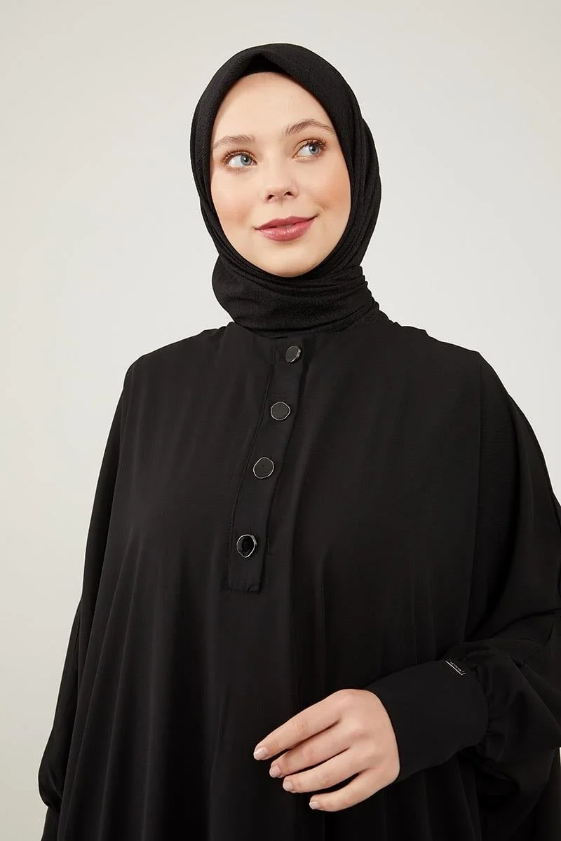 Levidor Black Button Detailed Abaya