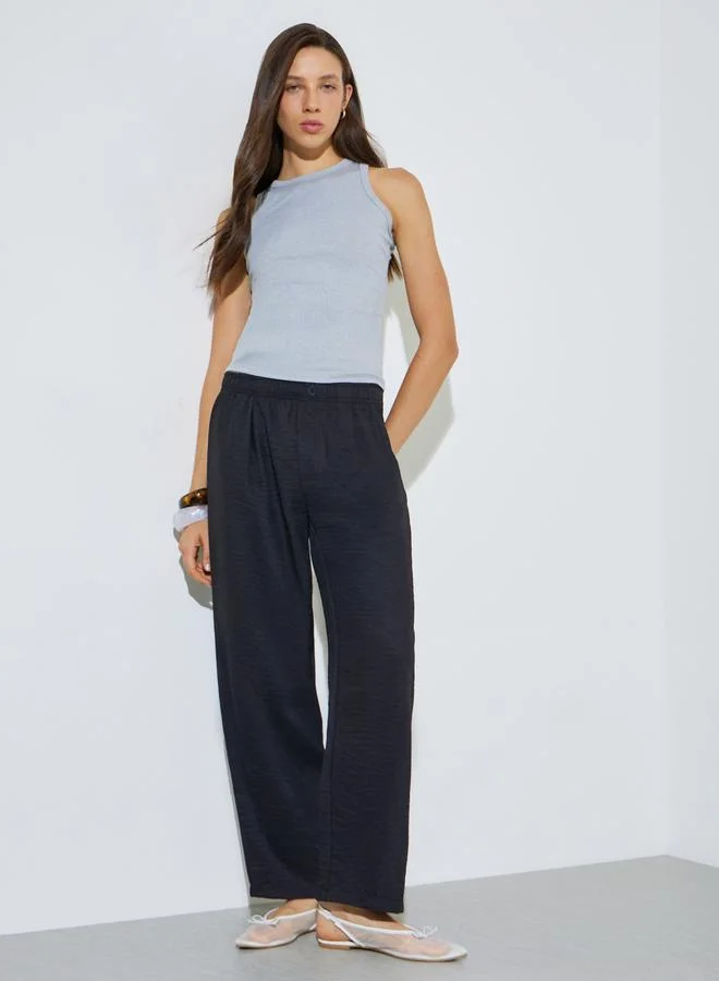 ستايلي Black Mid Rise Straight Leg Pants with Side Pocket