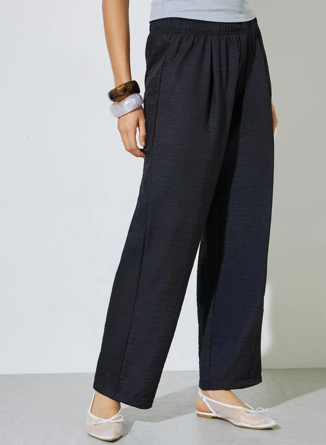 ستايلي Black Mid Rise Straight Leg Pants with Side Pocket