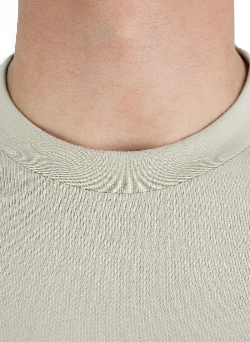 GIORDANO  Men's Slim Fit Cotton Jersey Crew Neck Print Tee | WWS Graphic for Men | Best Price UAE