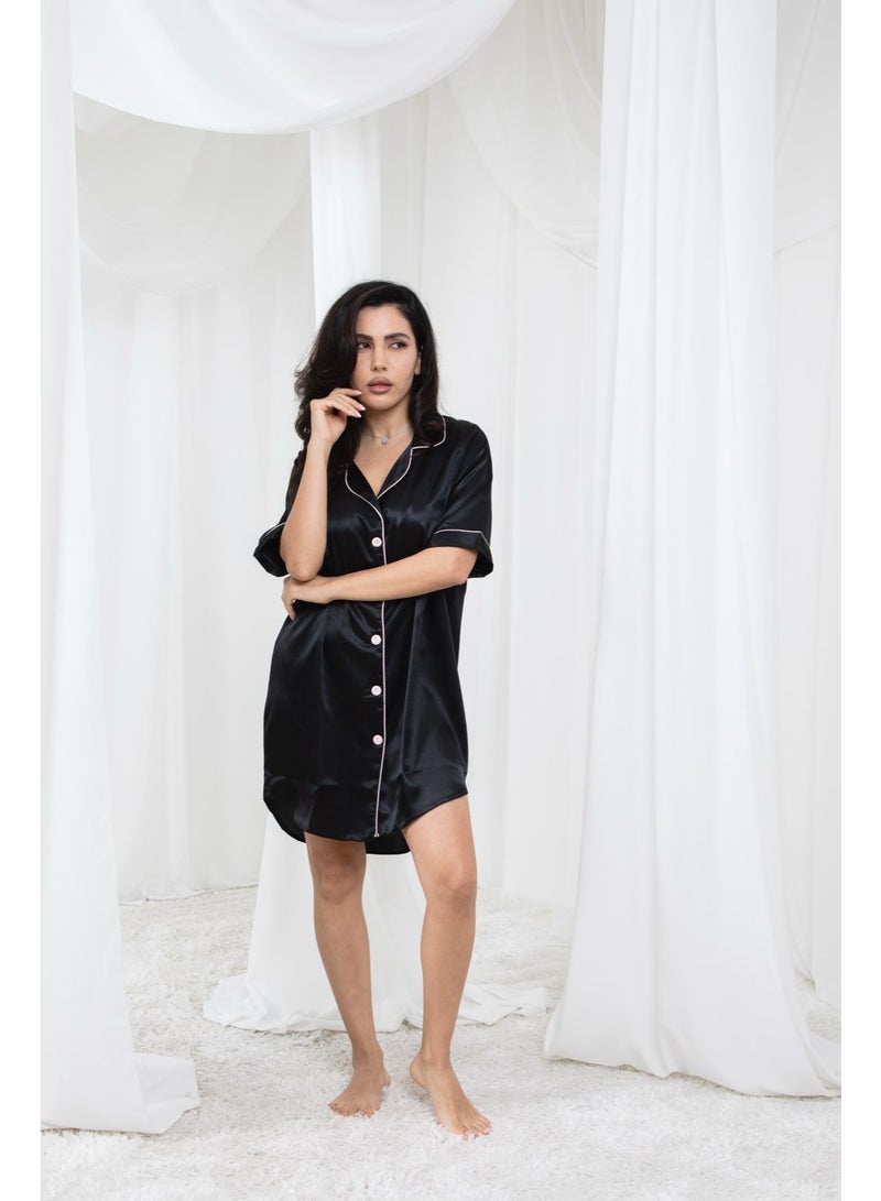 قميص نوم نسائي قصير من الساتان الفاخر بتصميم كلاسيكي مريح - أسود - Image 3