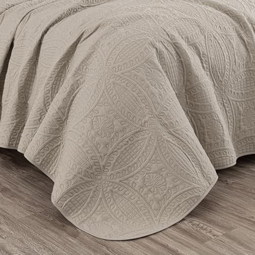 Chezmoi Collection Austin 3-Piece Oversized Bedspread Coverlet Set (Queen, Khaki) - Image 4