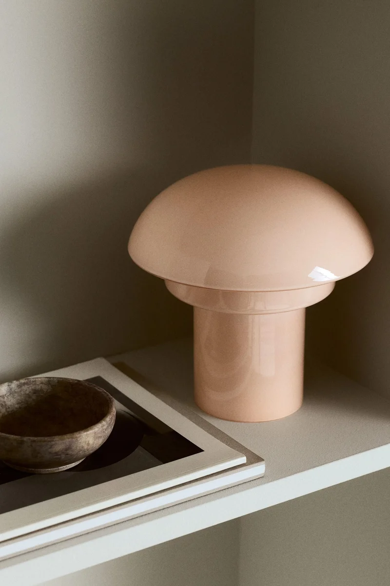 اتش اند ام مصباح طاولة قابل لإعادة الشحن