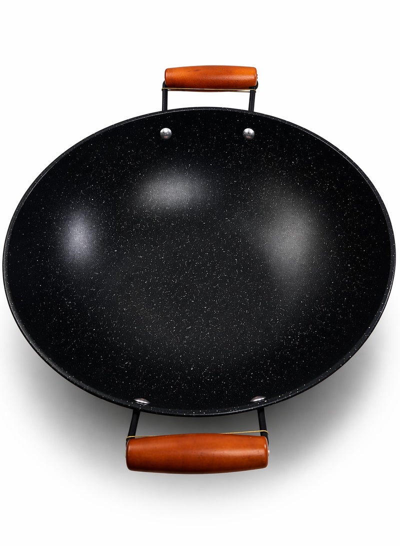 زوبا ووك جرانيت 32 سم للطهي الصحي – سطح غير لاصق عالي الجودة – توزيع حرارة متوازن – مناسب لجميع أنواع المواقد (غاز/كهرباء) – تصميم عملي بمقبضين خشب مقاوم للحرارة - Image 4