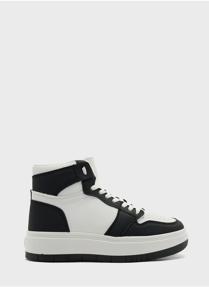 ترافل من نمشي Platform High Top Court Sneaker