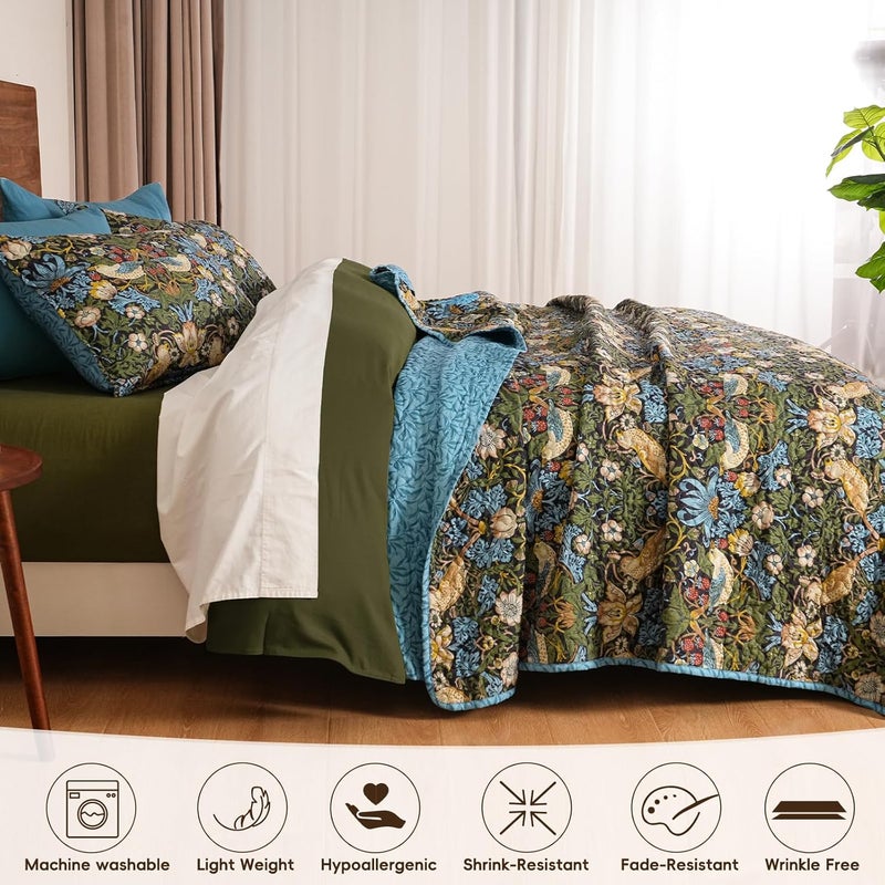 PHF طقم لحاف مزخرف بالأزهار من PHF بحجم كوين، 3 قطع، قابل للعكس وخفيف الوزن، غطاء سرير لجميع الفصول، طقم بياضات سرير بوهيمي فائق النعومة 90" x 96" مع 2 غطاء وسادة، فراولة - Image 3