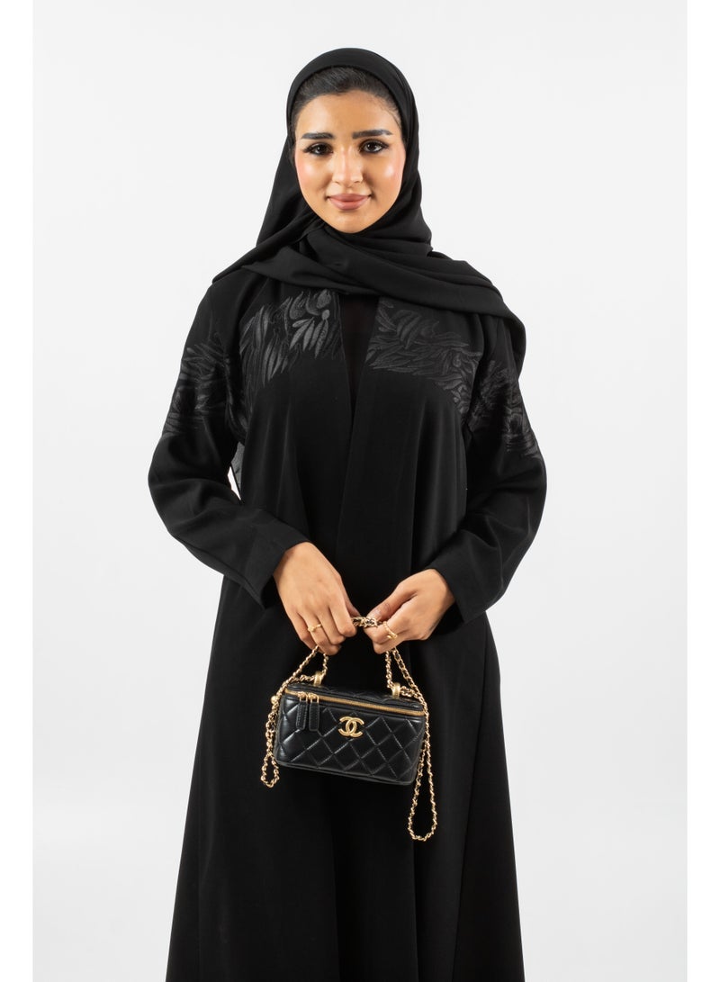 عباية سوداء مطرزة بريش بلون واحد بتصميم كتف منسدل وحجاب مطابق - Image 3