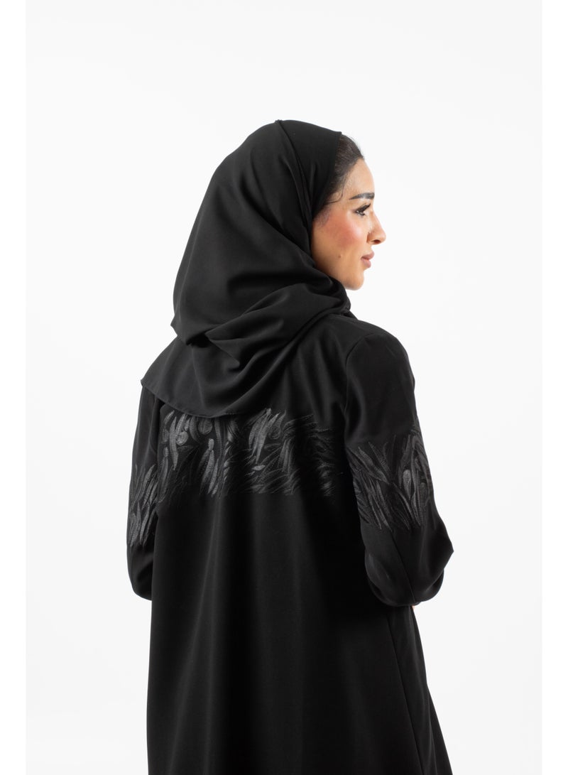 عباية سوداء مطرزة بريش بلون واحد بتصميم كتف منسدل وحجاب مطابق - Image 1
