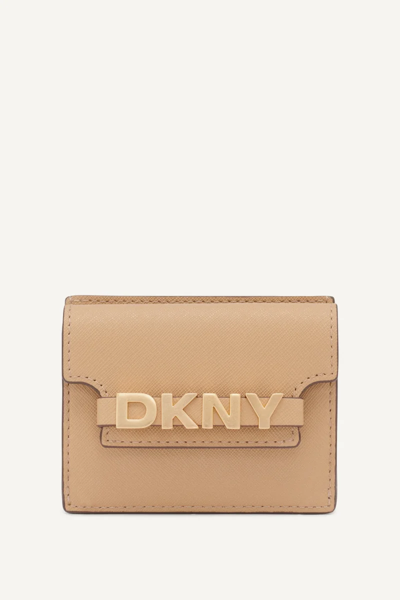 د ك ن ي Avril Cardcase