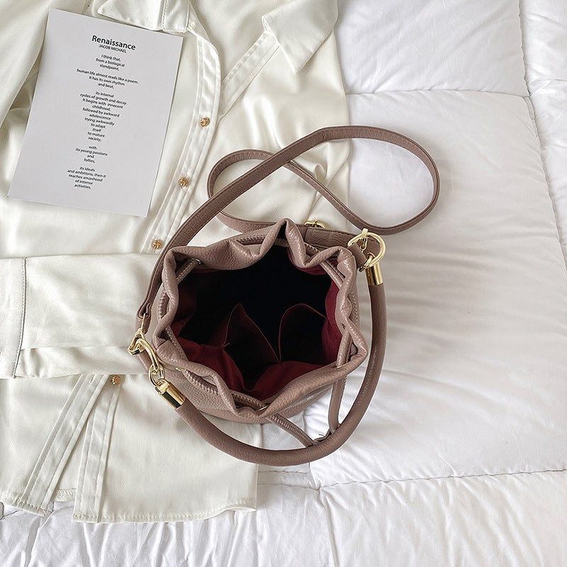 2022 New Summer Fashionable Letter Bucket Bag Lady Bags Simple Fashionable Shoulder Crossbody Bag - Image 5