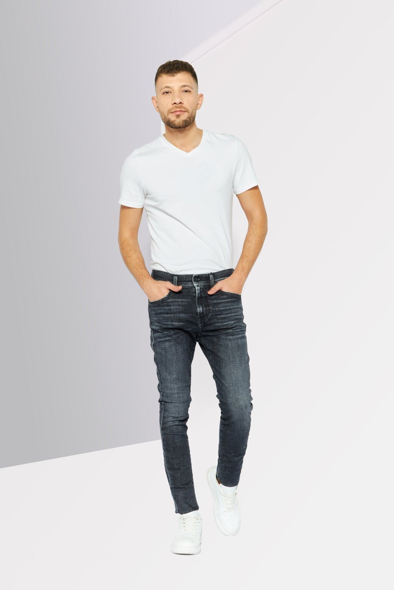 DIESEL Men 1983 Skinny Fit Washed Stretchable Jeans, Black - Image 2